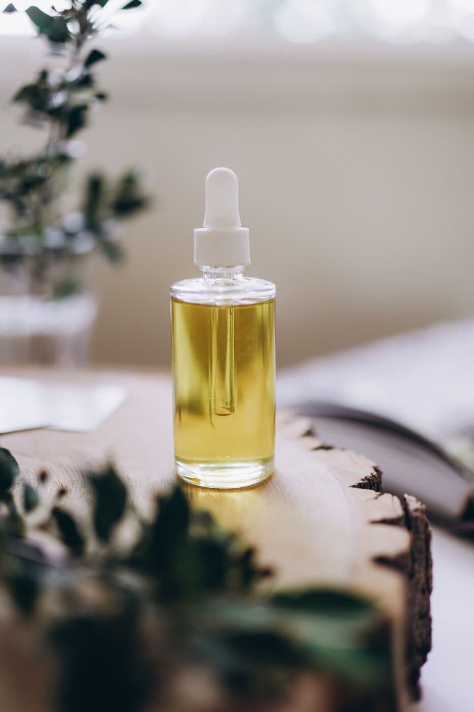 Ulei de jojoba pe piele: ester de ceară, nu crește firul